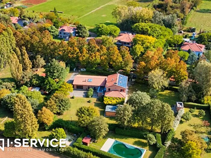 Casa con 10 locali in vendita in Via Castellabate, BellariaIgea Marina