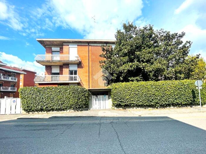 Appartamento trilocale in affitto in Via Angelo Ottolini, Porta Romana, Cremona