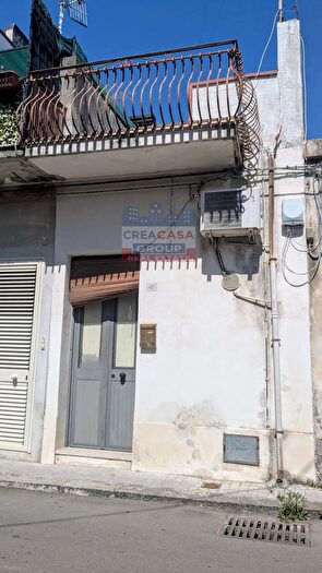 Casa trilocale in vendita in Cesare Battisti, Calatabiano