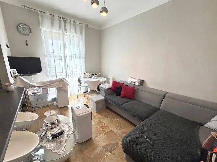 Appartamento trilocale in vendita in Via Verneri, Alessandria