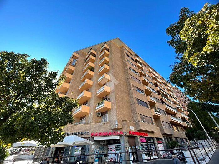 Appartamento quadrilocale in affitto in Via Gregorio Ricci Curbastro, Roma