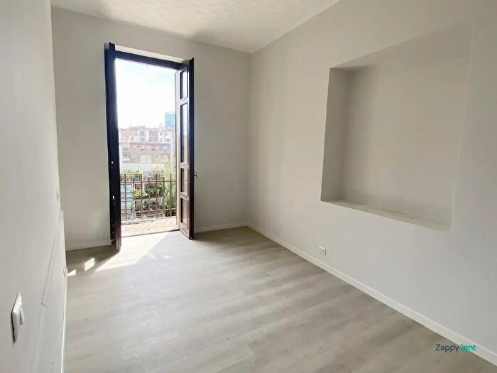 Appartamento trilocale in affitto in Via Telemaco Signorini, Milano
