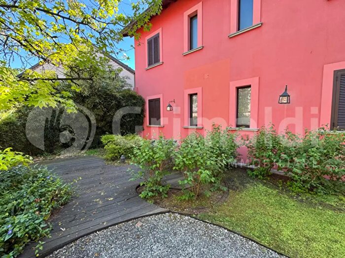 Appartamento monolocale in vendita in Via Novara, Milano