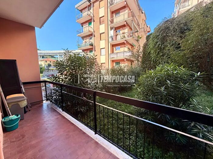 Appartamento bilocale in vendita in Via Verdi, Celle Ligure