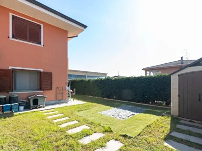 Appartamento trilocale in vendita in Cameri