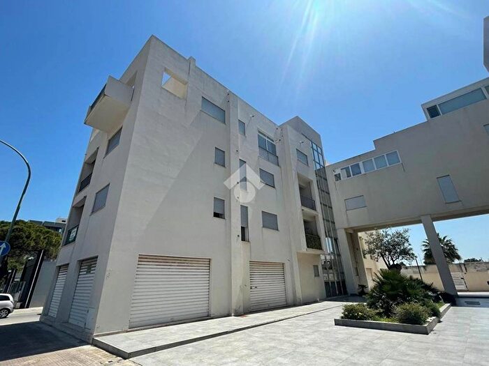 Appartamento trilocale in affitto in Via Virgilio, Centro, Trapani