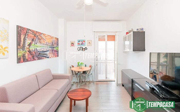 Appartamento trilocale in vendita in Via Michelangelo Buonarroti, Lodi Vecchio