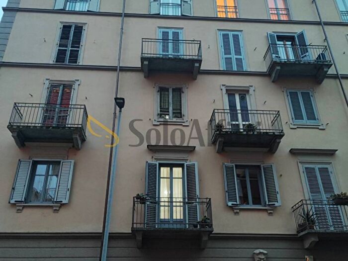 Appartamento trilocale in affitto in Via Benvenuto Cellini, San Salvario Dante, Torino