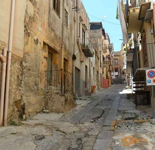 Appartamento bilocale in vendita in Corso Garibaldi Carini Palermo, Carini