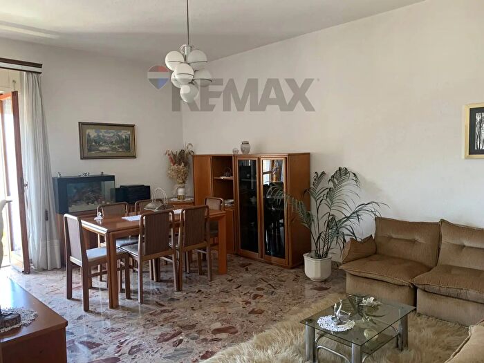 Appartamento con 6 locali in vendita in Via Indipendenza B, Lamezia Terme