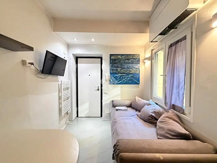 Appartamento monolocale in affitto in Viale Monte Nero, Milano