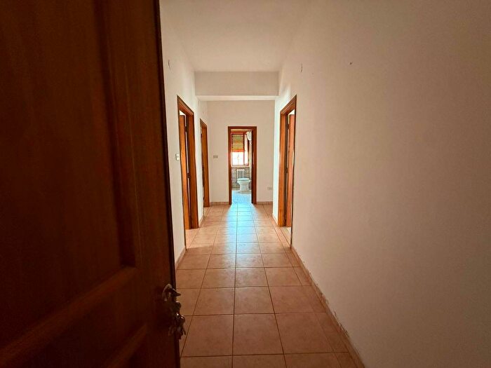 Appartamento trilocale in affitto in Via Ruggero Grieco, Centro, Avezzano
