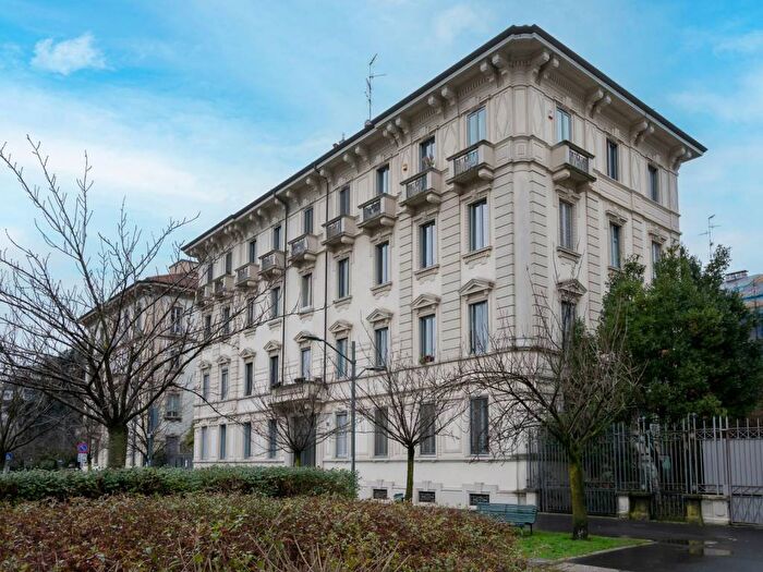 Appartamento trilocale in affitto in Piazzale Giulio Cesare, City Life, Milano