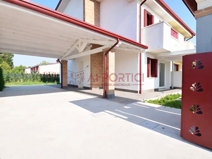 Casa quadrilocale in vendita in Via delle Saline, Codevigo