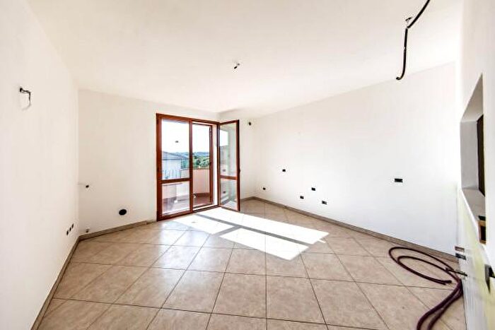 Appartamento quadrilocale in vendita in Uzzano