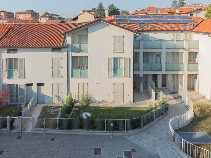 Case in Vendita e in Affitto - 2