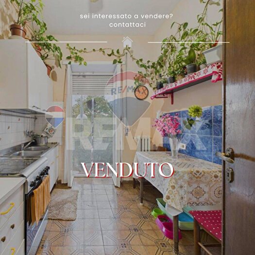 Appartamento bilocale in vendita in Via Roma, Formello