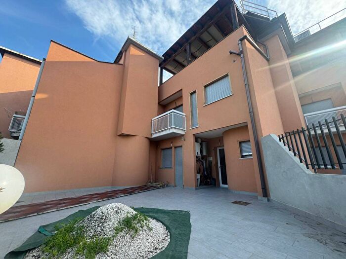 Casa quadrilocale in affitto in Via Sebastiano Catania, San Nullo Sebastiano Catania, Catania