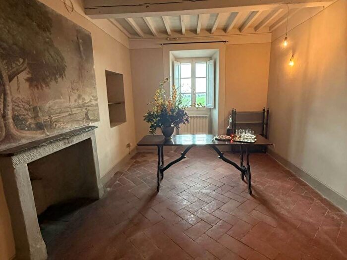 Appartamento quadrilocale in affitto in Montalla, Cortona