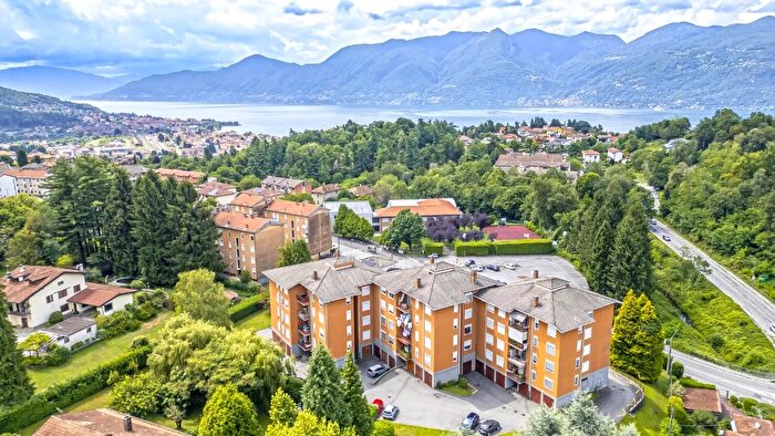 Appartamento trilocale in vendita in Luino