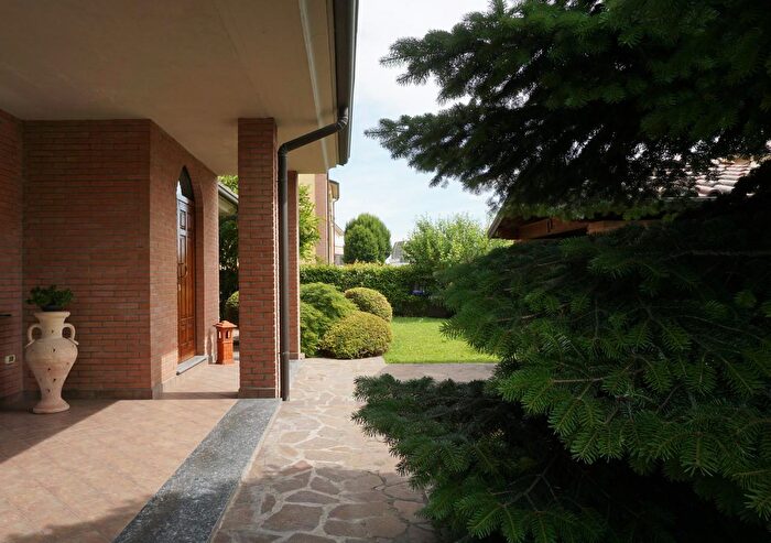 Casa con 8 locali in vendita in Via Pasini, Colorno