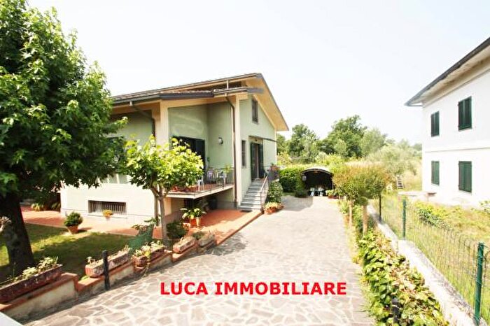 Casa con 6 locali in vendita in Via Maggio, Buggiano