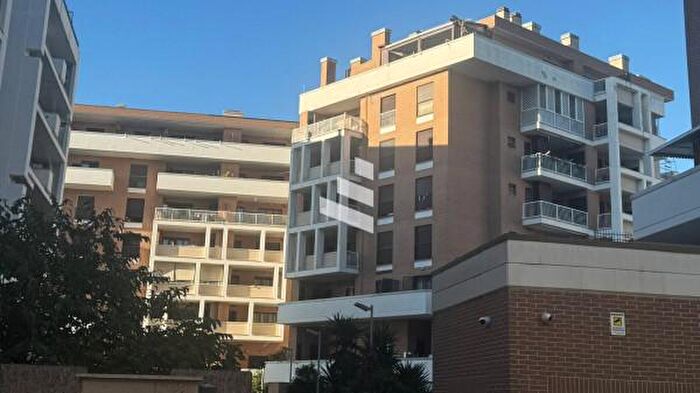 Appartamento trilocale in vendita in Viale Filippo Brunelleschi, Fiumicino