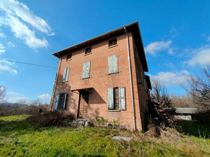 Casa con 6 locali in vendita in Frazione Pieve Cusignano, Fidenza