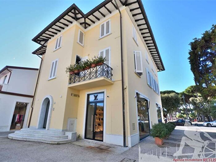 Appartamento trilocale in affitto in Centro, Forte dei Marmi