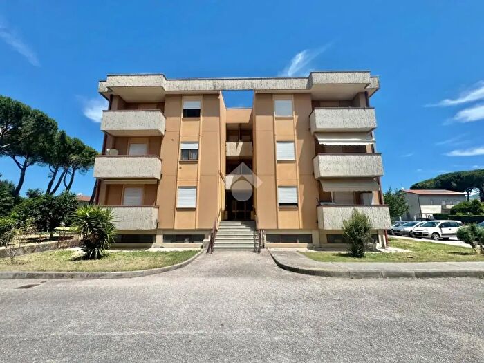 Appartamento trilocale in vendita in Via Baglioni, Assisi