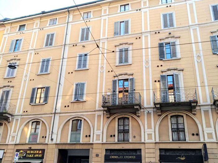 Appartamento monolocale in affitto in via Vigevano, Navigli Darsena, Milano