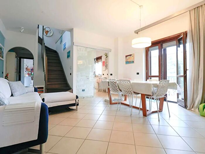 Appartamento quadrilocale in vendita in Grottaferrata