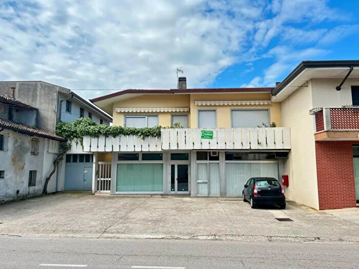 Casa con 5 locali in vendita in Piazza Venezia, Sedegliano