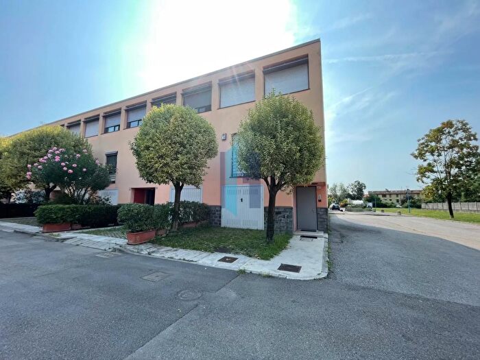 Casa con 5 locali in vendita in Via Jacopo Robusti Il Tintoretto, Brescia