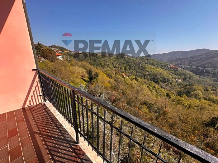 Appartamento quadrilocale in vendita in Via Ronco, Quiliano