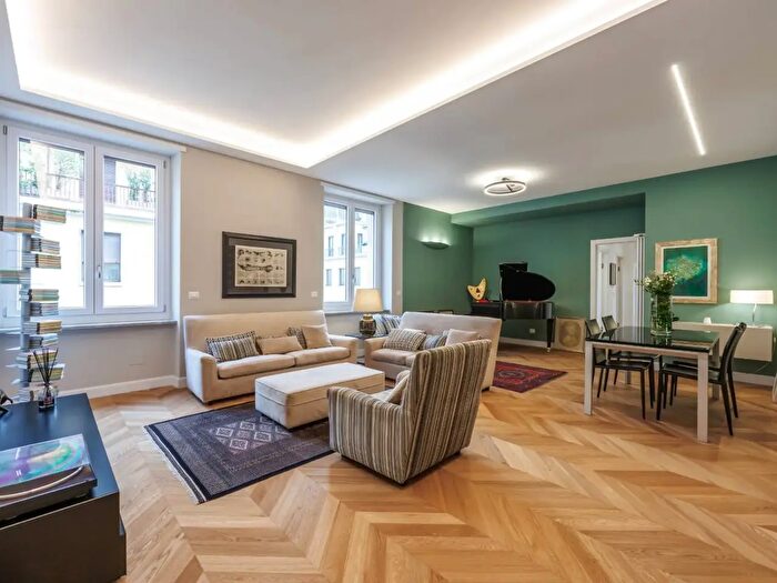 Appartamento con 6 locali in vendita in Via Bruno Buozzi, Torino