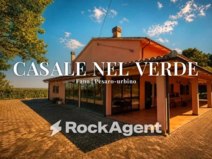 Casa con 5 locali in vendita in Fano