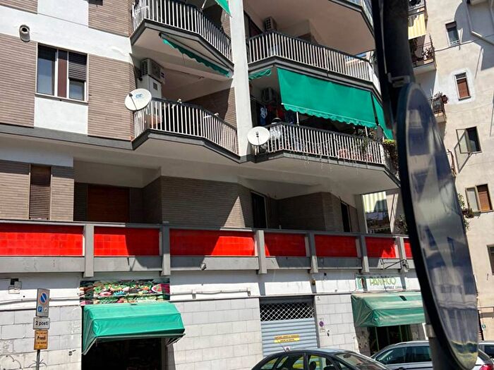 Appartamento trilocale in affitto in Via Aurelio Nicolodi, Carmine, Salerno