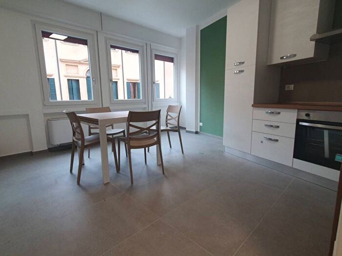 Appartamento bilocale in affitto in Via Savonarola, Savonarola Ponte Molino, Padova