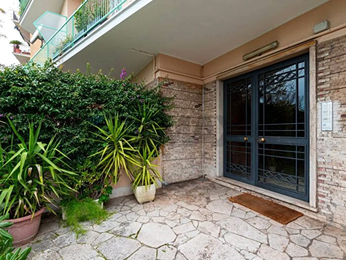 Appartamento quadrilocale in vendita in Via Carlo De Bildt, Roma