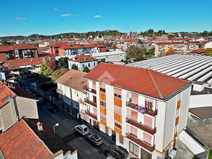 Appartamento trilocale in vendita in Corso IV Novembre, Bra