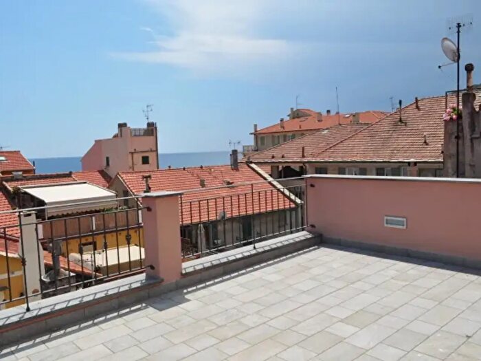 Appartamento quadrilocale in affitto in Pertica, Finale Ligure