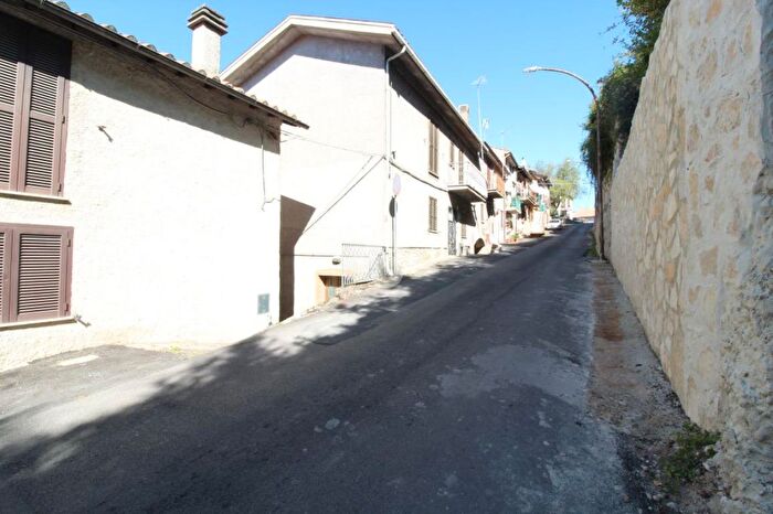 Casa quadrilocale in vendita in Via Roma, Casaprota