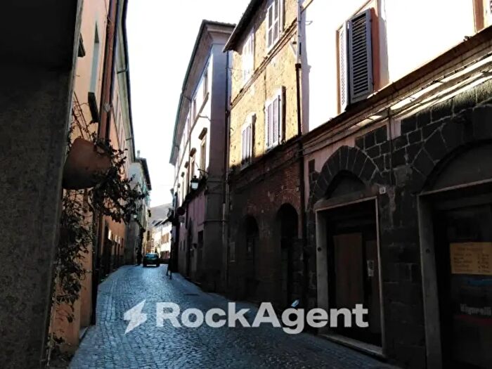 Appartamento con 5 locali in vendita in Via Roma, Acquapendente
