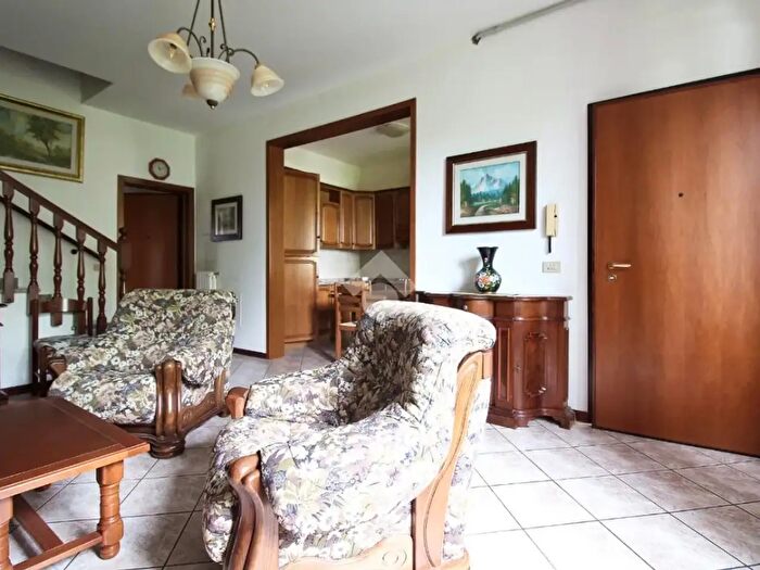 Casa quadrilocale in vendita in Via dal Re, San Pietro In Casale