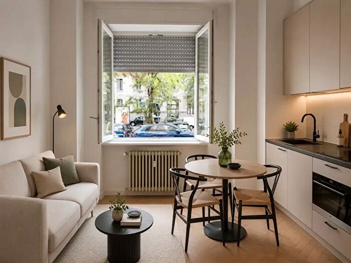 Appartamento bilocale in vendita in Via Pisanello, Milano