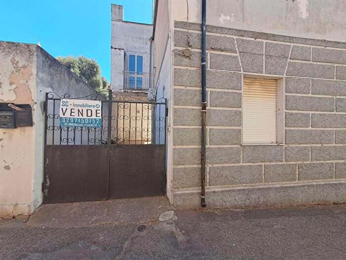 Casa con 9 locali in vendita in Domusnovas