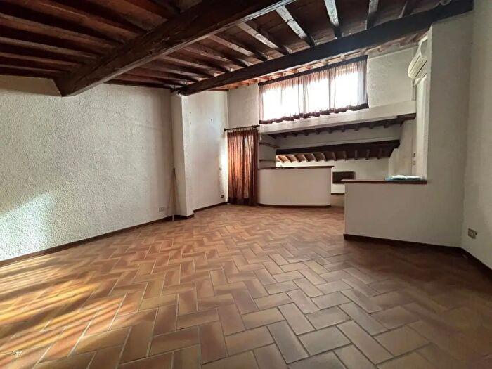 Casa con 9 locali in vendita in Iovanni Amendola, Empoli