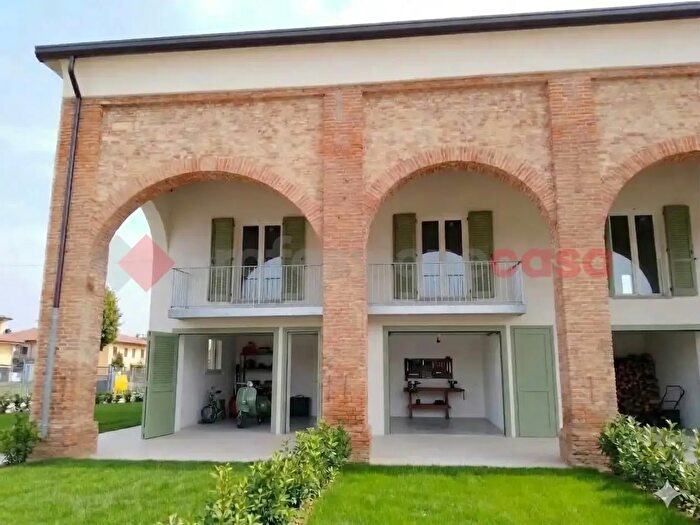 Casa con 5 locali in vendita in Via Rosa, Roveredo Di Gua