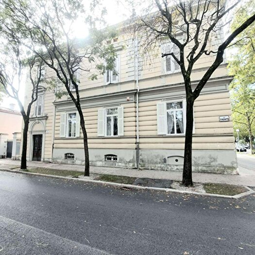 Appartamento bilocale in vendita in Via Trento, Gorizia